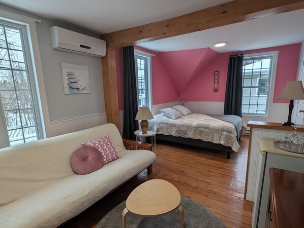 Ropa de cama de alta calidad y tabla de planchar con plancha 