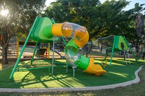 Children’s play area – outdoor