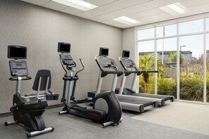 Fitness facility - Courtyard by Marriott Sunnyvale Silicon Valley (Sunnyvale)