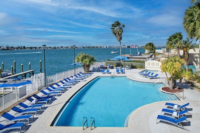 Courtyard St. Petersburg Clearwater/Madeira Beach