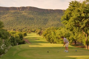 Golf - First Group Magalies Park (Hartbeespoort)