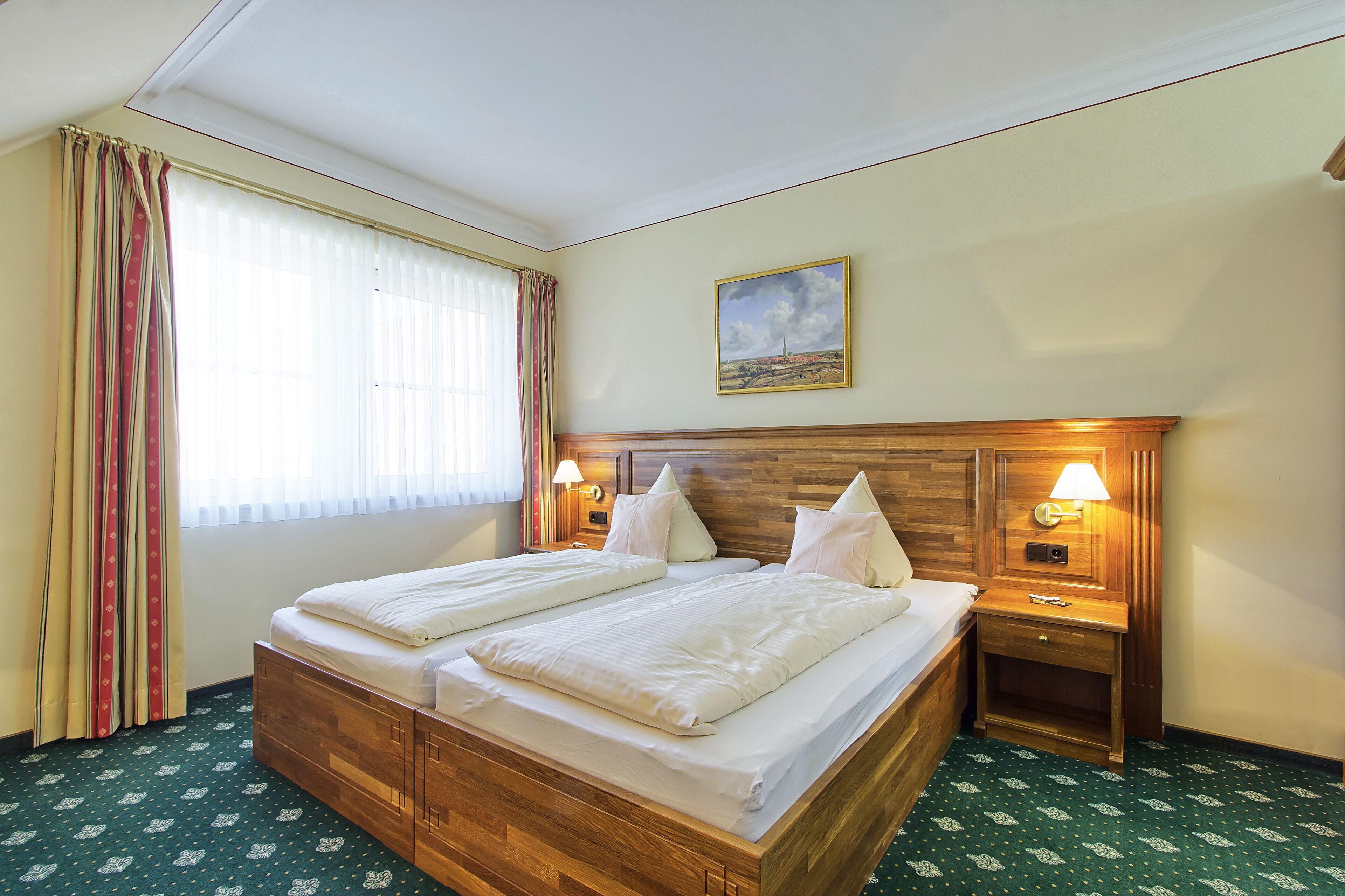 comfort double room | 1 bedroom, in-room safe, desk, blackout curtains