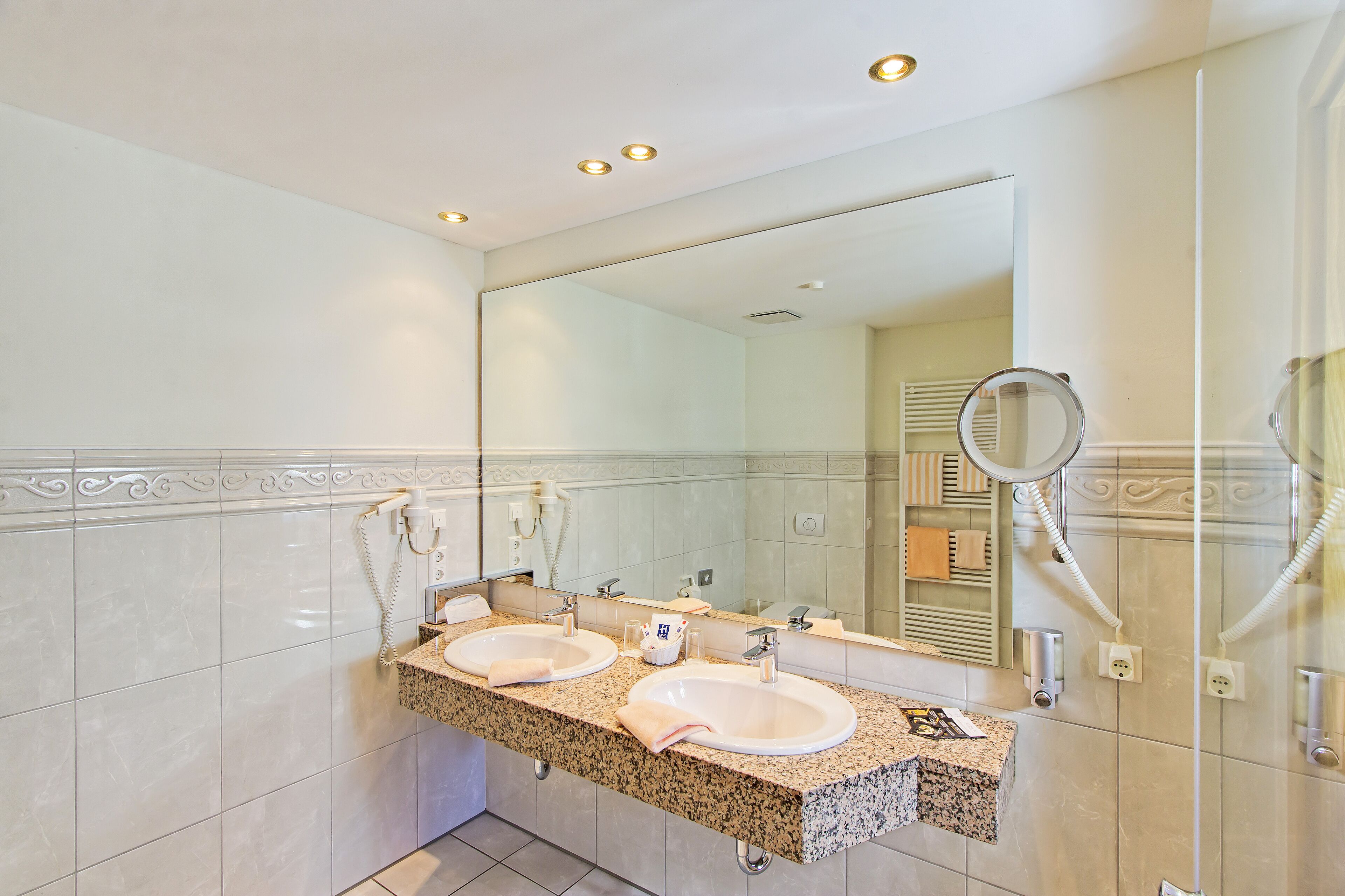 shower, free toiletries, hair dryer, towels