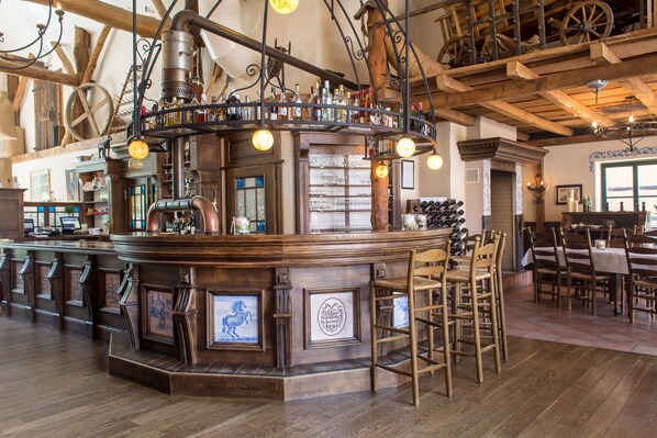 酒吧（店��内）