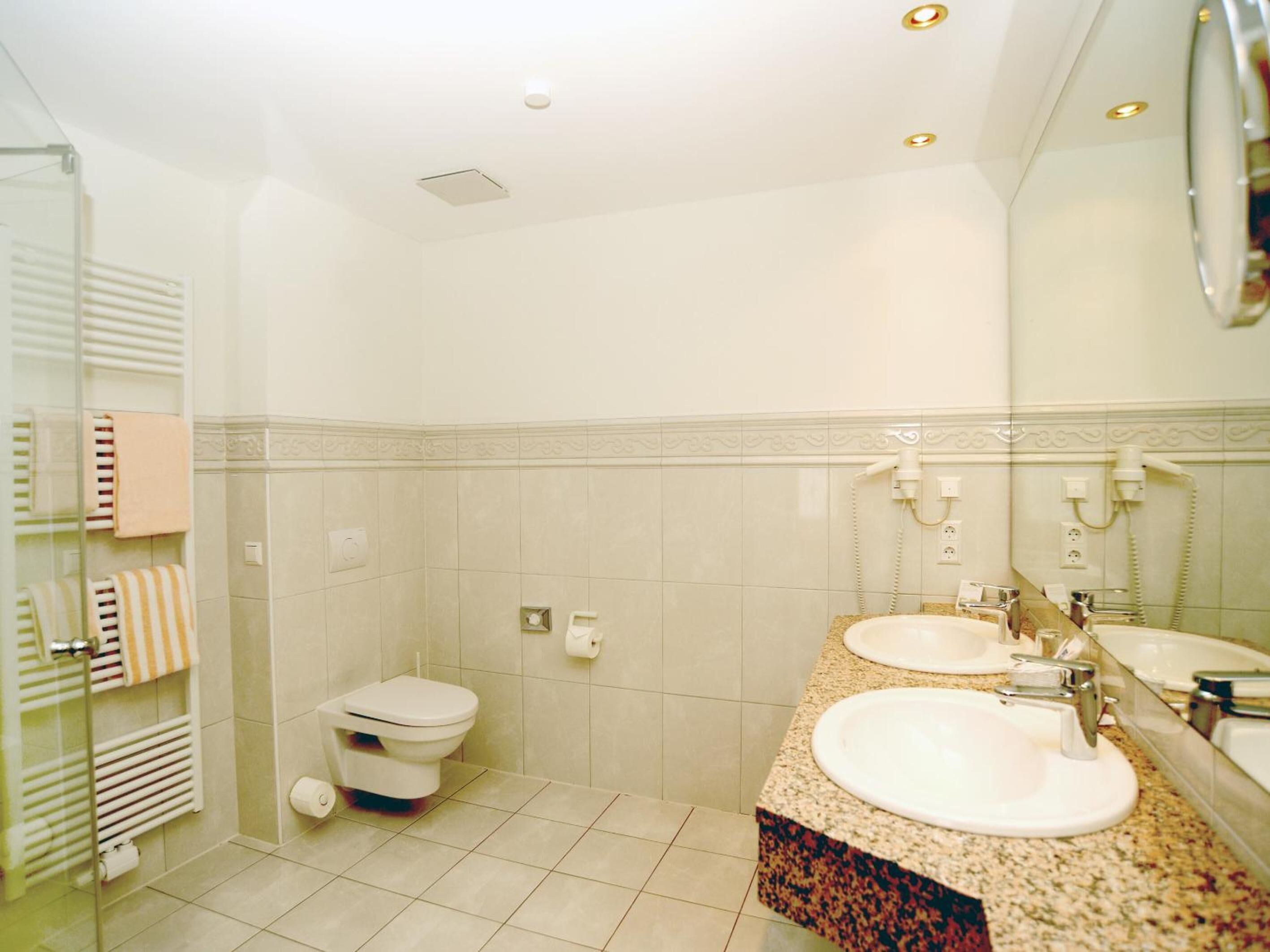 shower, free toiletries, hair dryer, towels