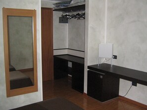 Dobbelt- eller tomannsrom | Oppholdsområde | Flatskjerm-TV