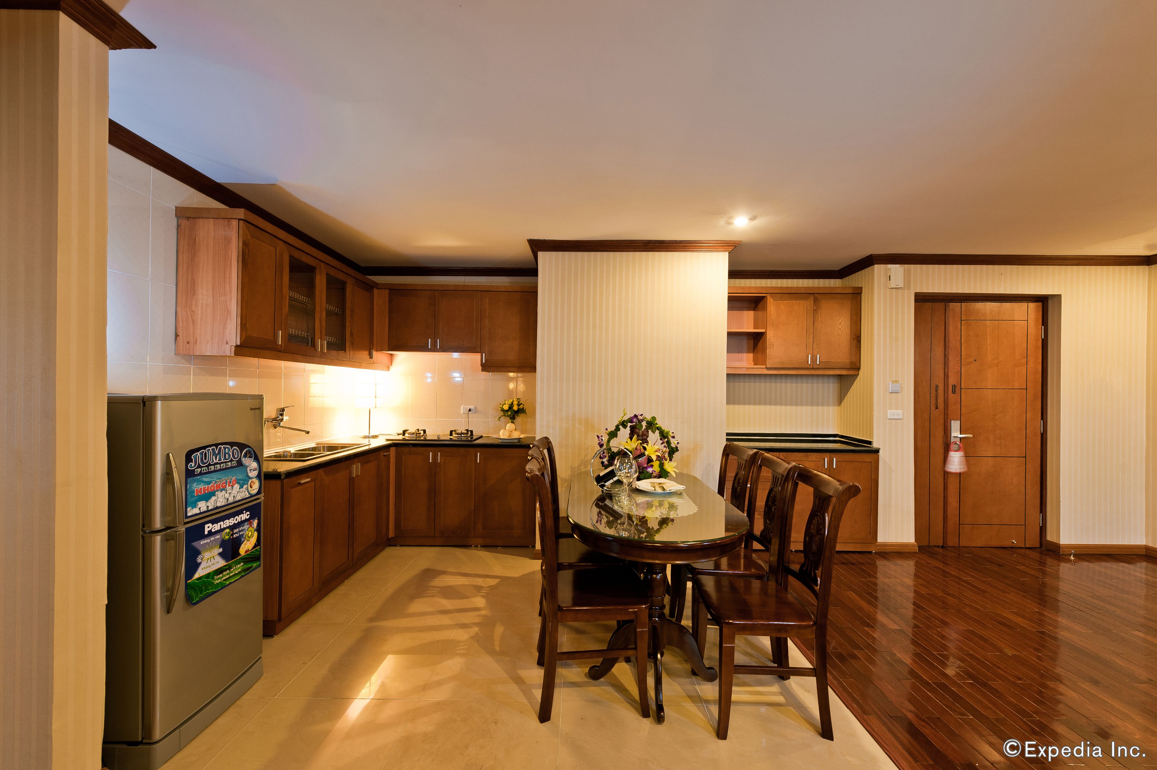 Makan di kamar