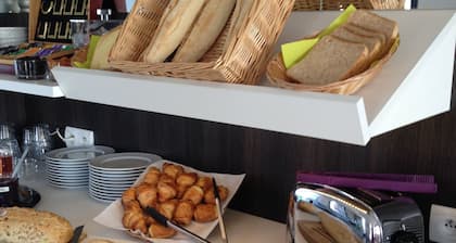 The Originals City, HĂŽtel Novella Confort