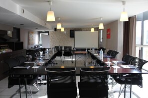 Meeting facility - The Originals City, Hôtel Novella Confort (Carquefou)