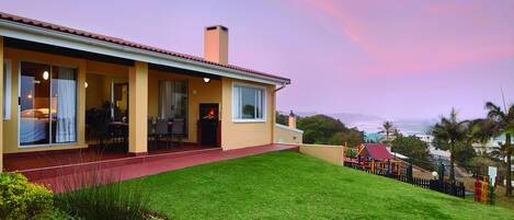 Chalet, 3 Bedrooms, Non Smoking | Premium bedding, in-room safe, desk, iron/ironing board