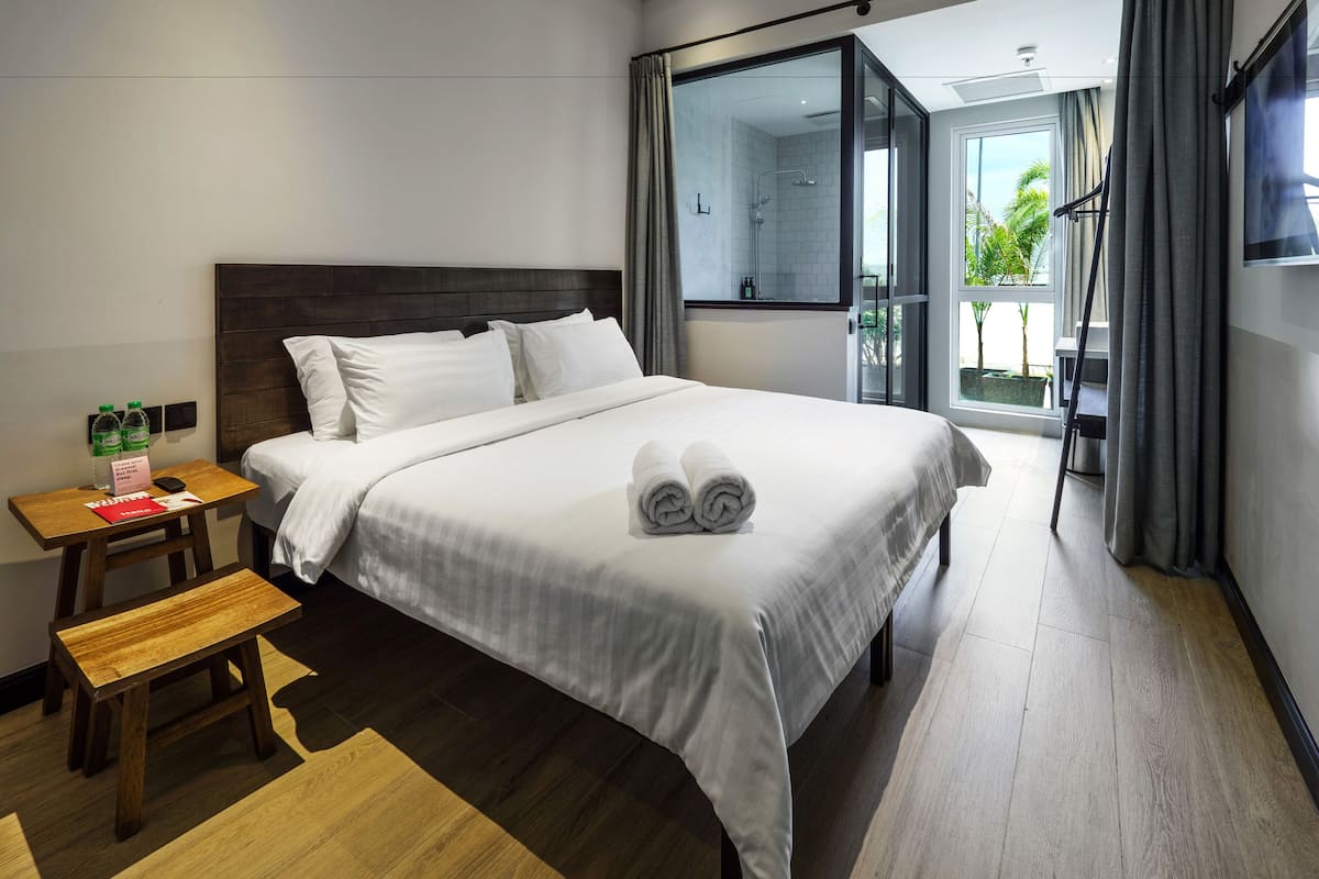 in-room safe, desk, blackout curtains, free wifi