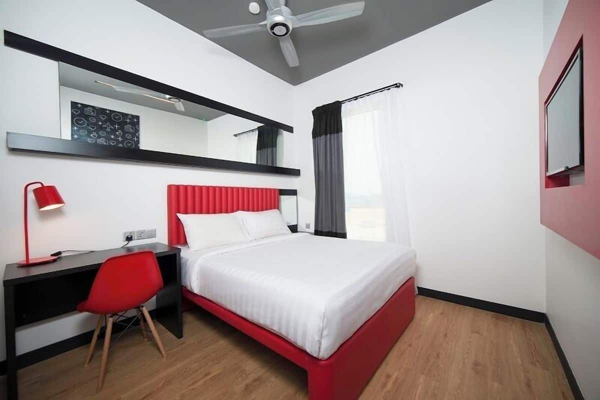 In-room safe, desk, blackout drapes, free WiFi