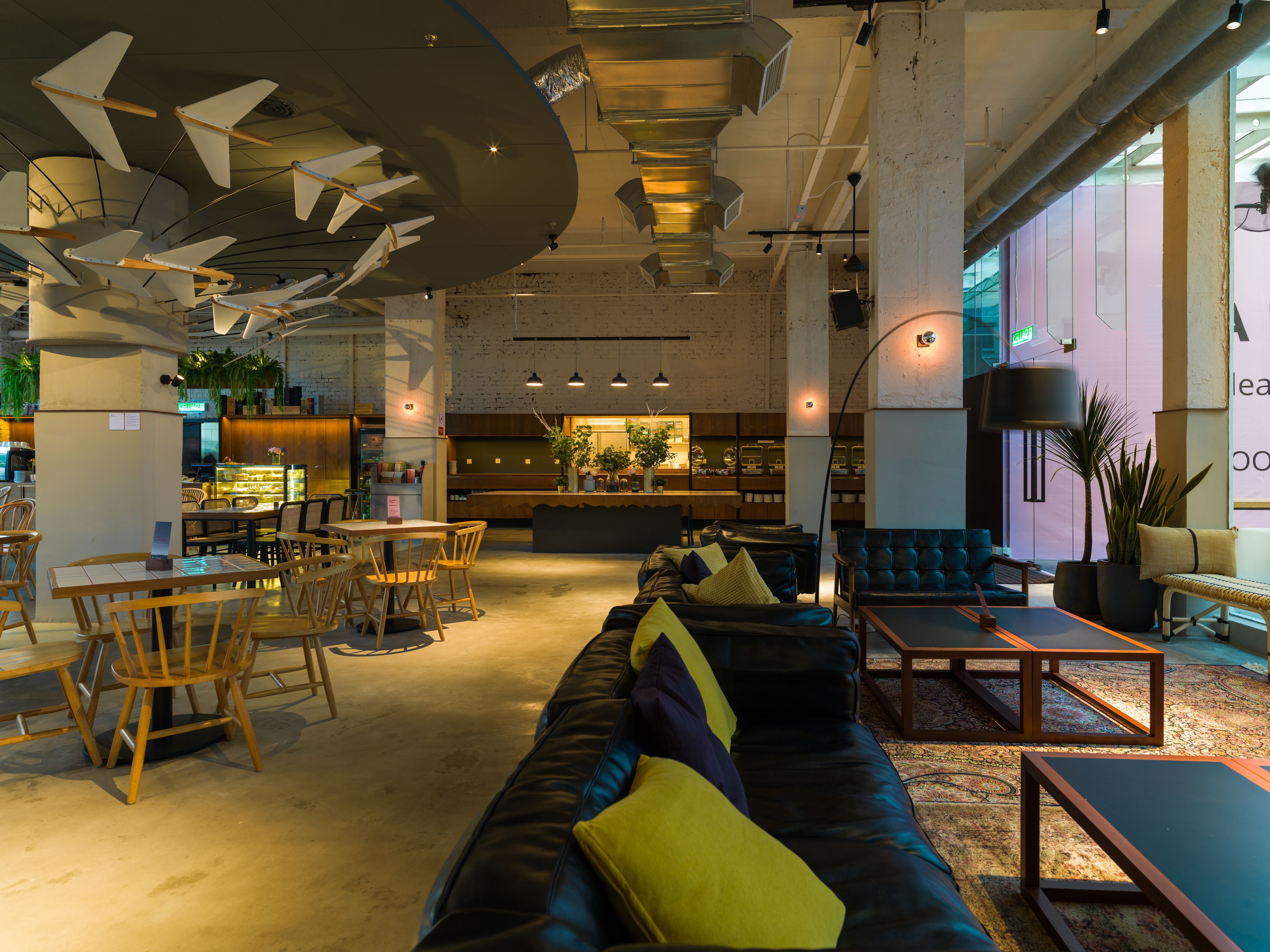 breakfast, lunch, dinner served; al fresco dining