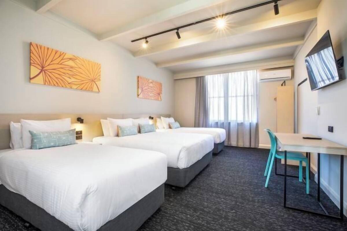 Iron/ironing board, free WiFi, bed sheets