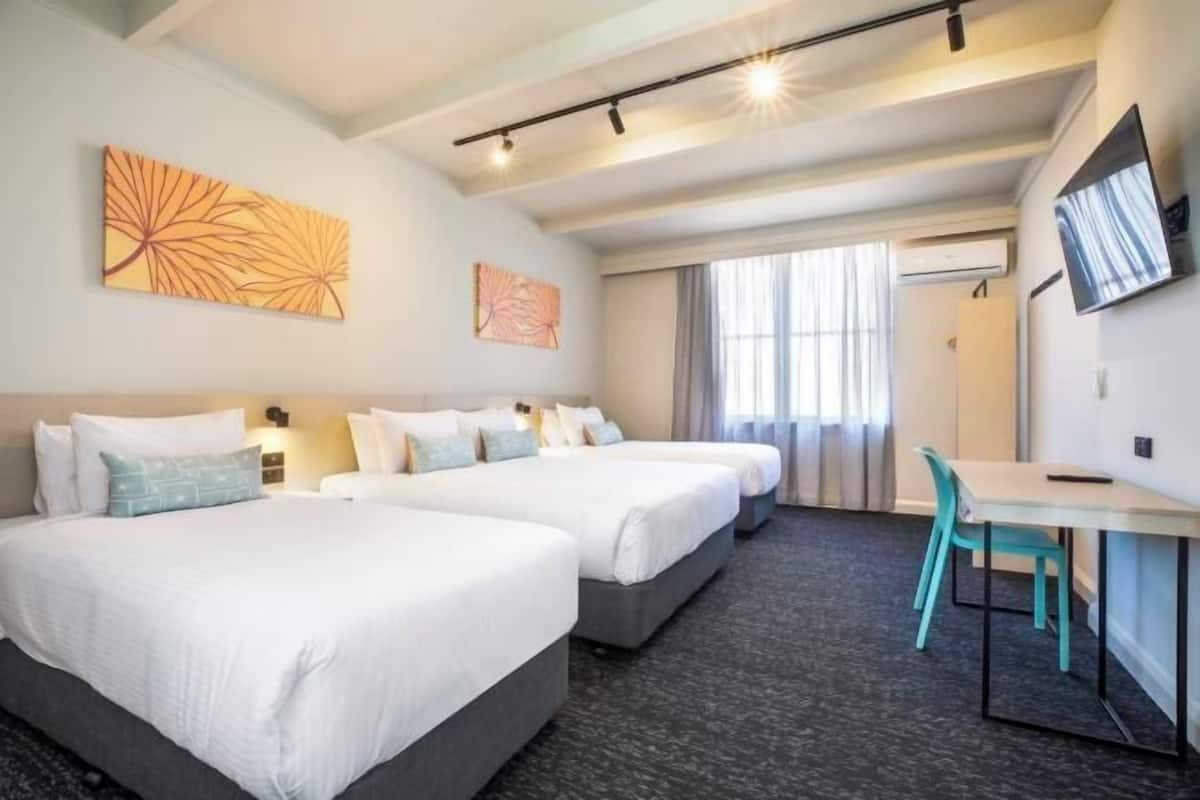 1 chambre, fer et planche Ă repasser, Wi-Fi gratuit, draps fournis