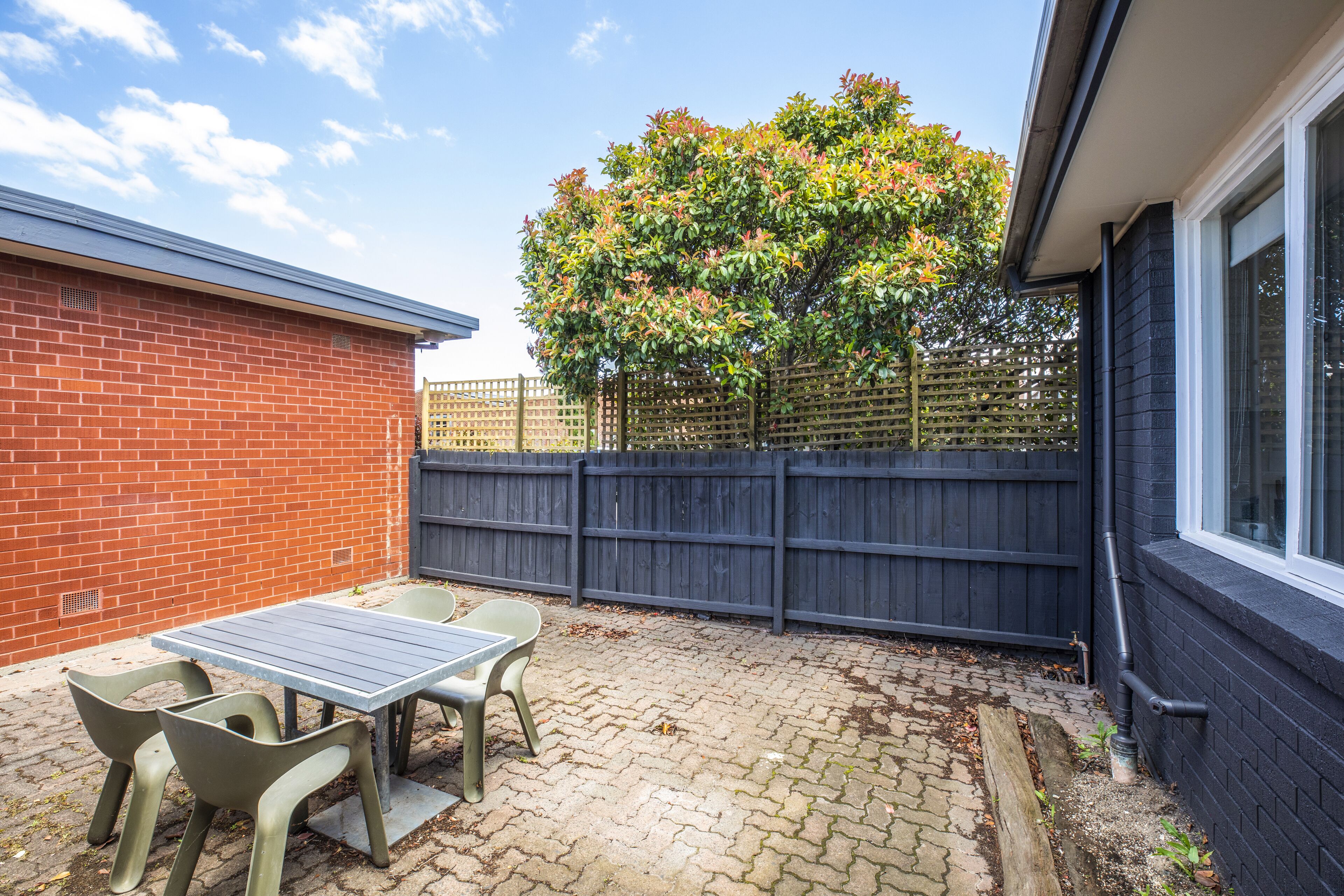 one bedroom apartment | terrace/patio