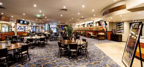 Nightcap at Sandbelt Hotel