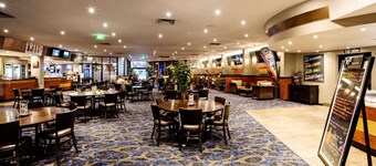 Nightcap at Sandbelt Hotel