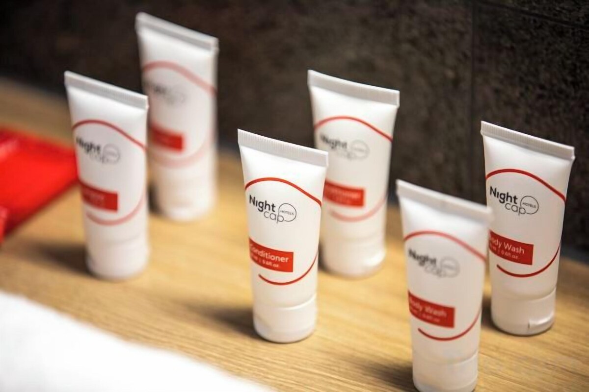 Bathroom amenities | Shower, free toiletries, hair dryer, towels