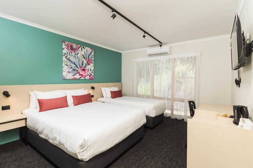 Desk, laptop workspace, iron/ironing board, free cots/infant beds