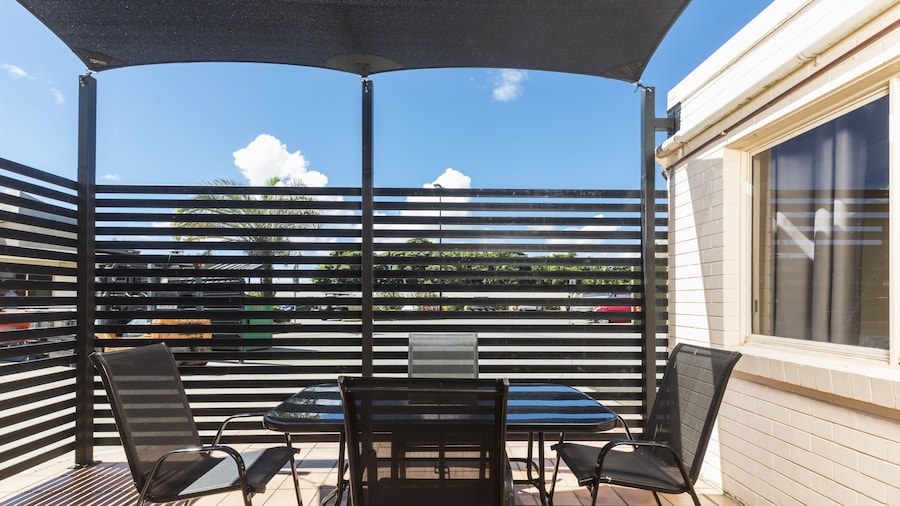 Nightcap at Balaclava Hotel