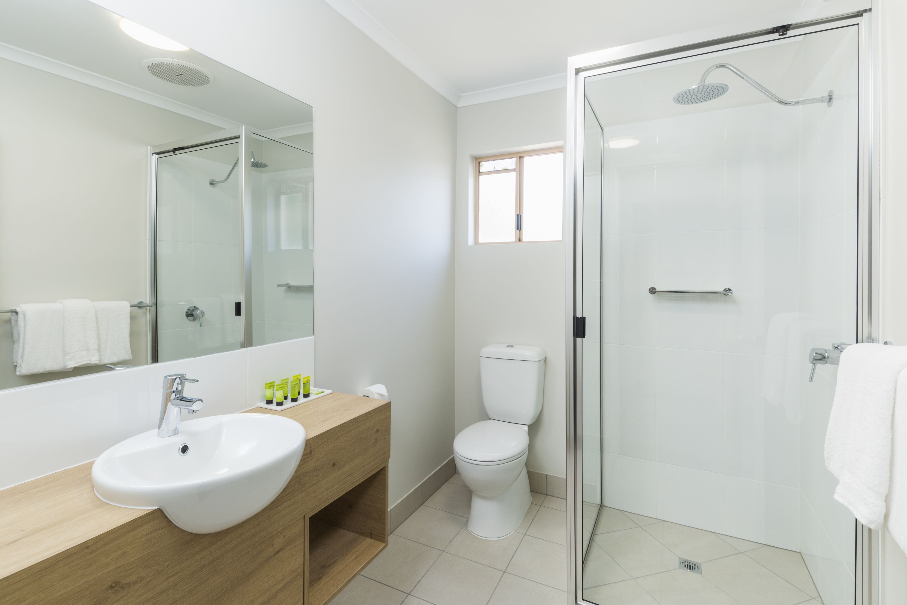 Photo - Nightcap At Balaclava Hotel