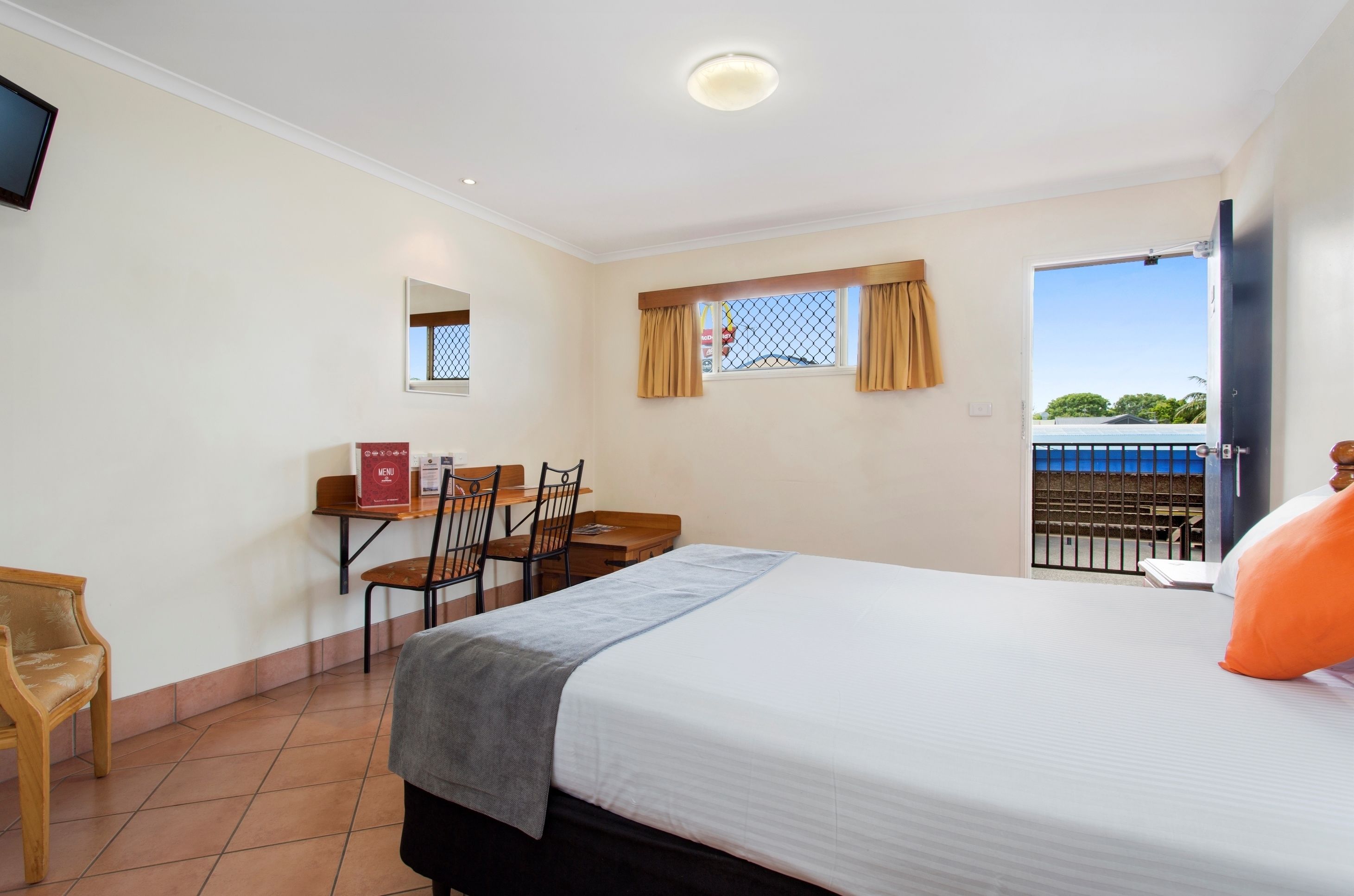 apartment, multiple beds | desk, iron/ironing board, free cots/infant beds, free wifi