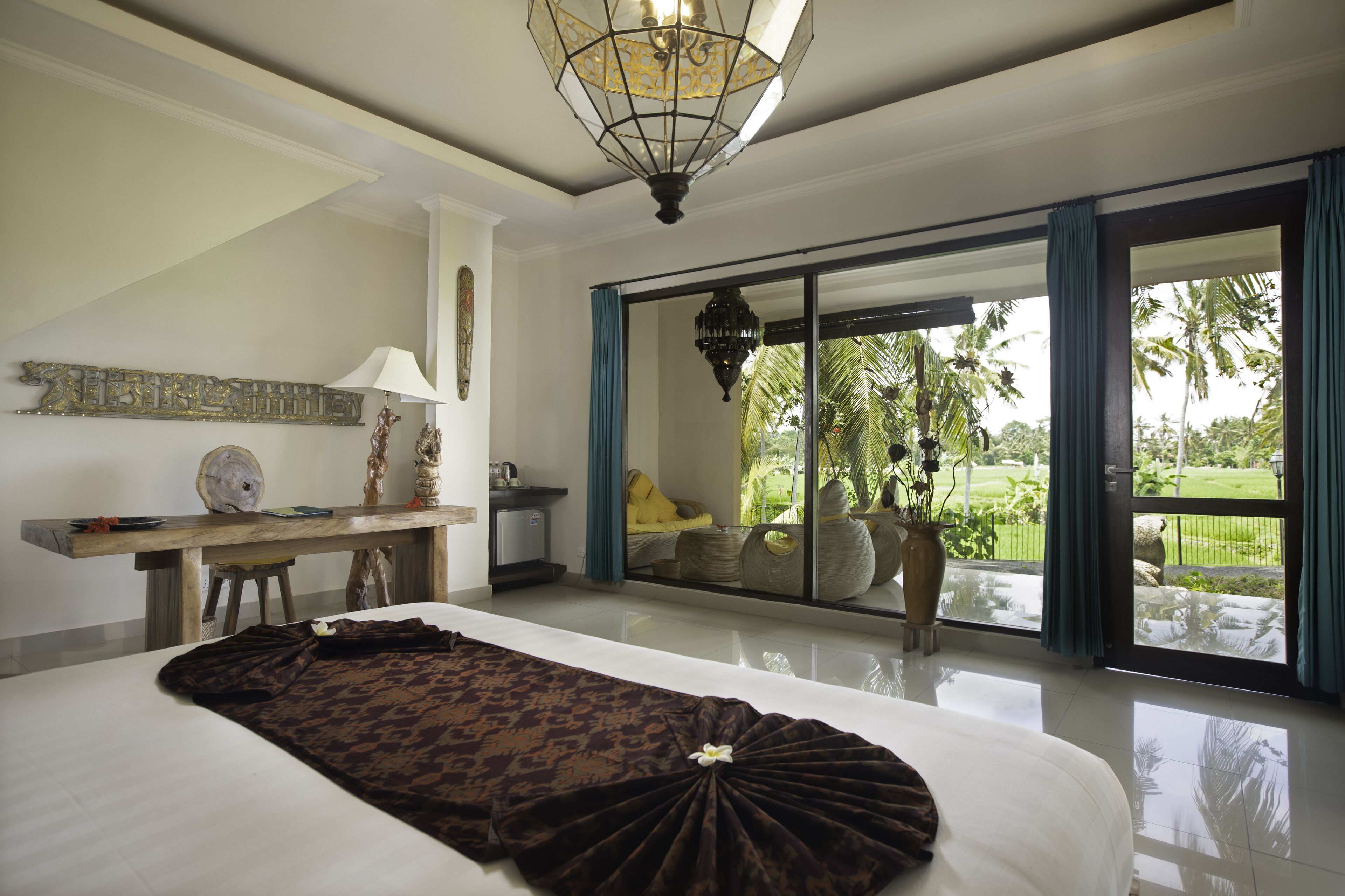 premium double or twin room | minibar, desk, free wifi, bed sheets