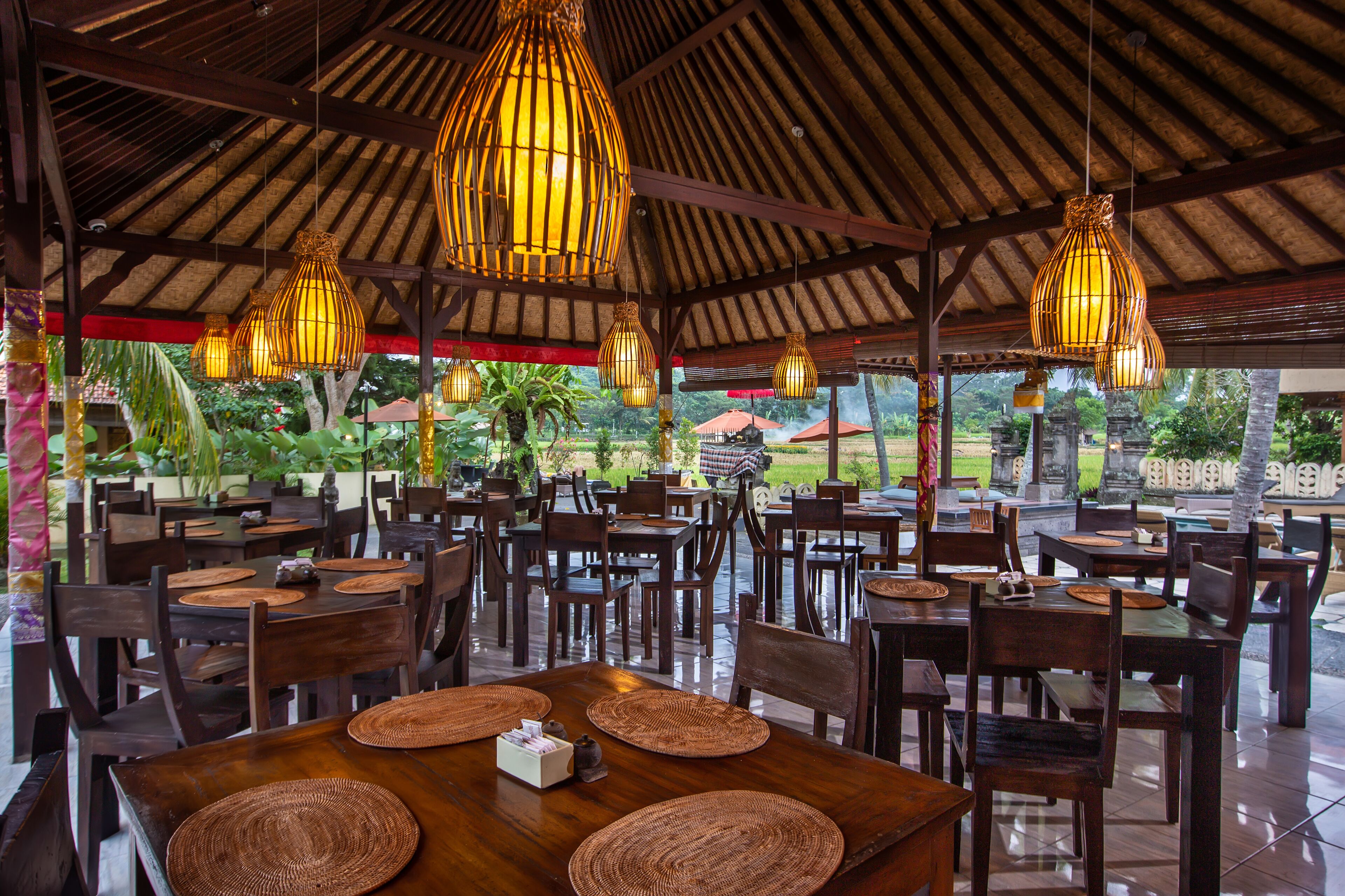 breakfast, lunch, dinner served; pool views