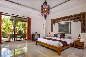 Deluxe Room | Minibar, desk, free WiFi, bed sheets - Green Field Hotel and Restaurant (Ubud)