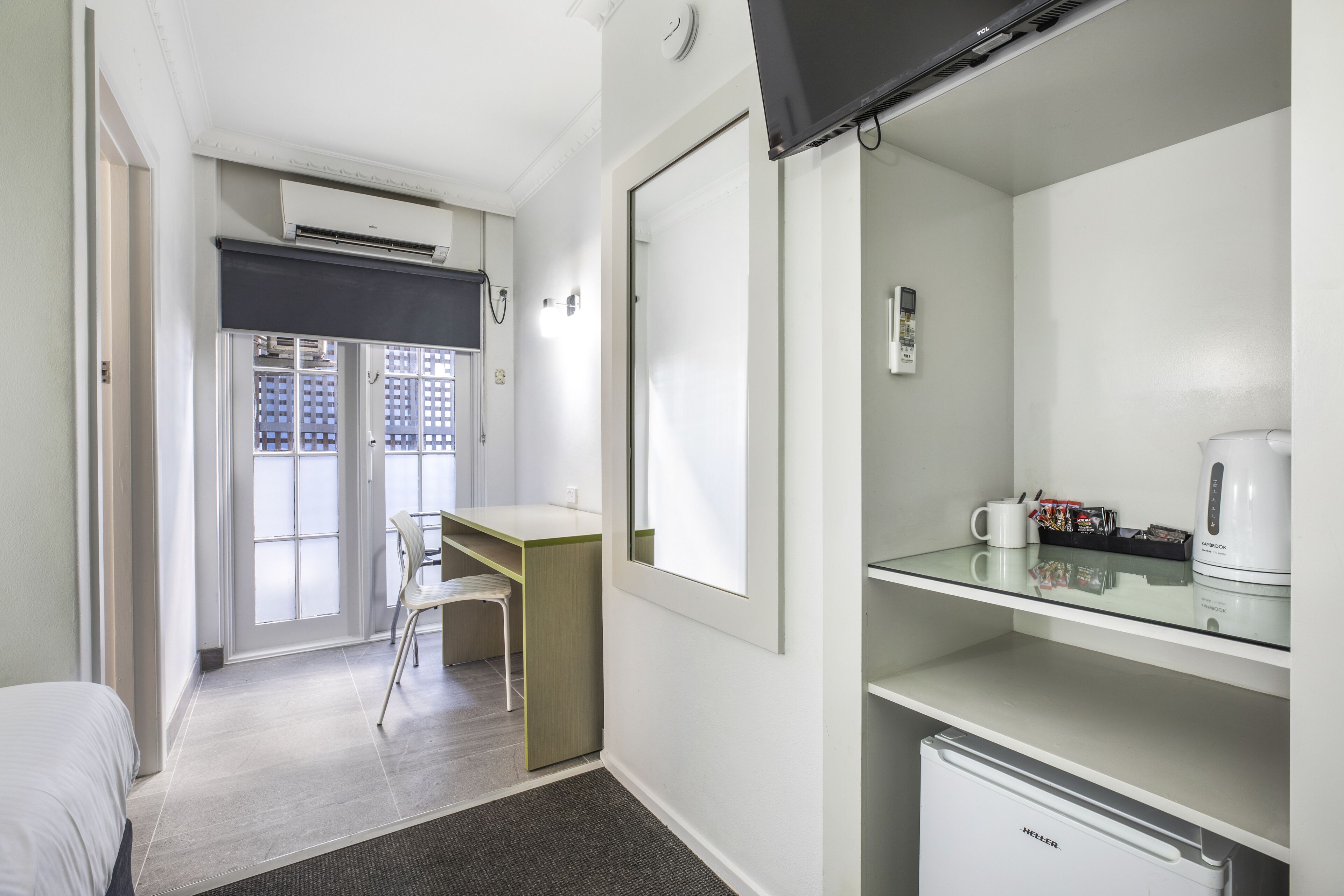 studio twin room  | room amenity