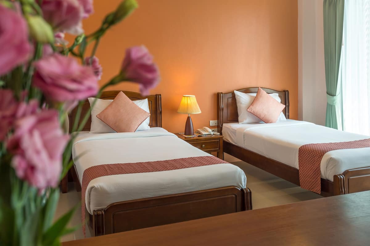 Superior Twin Room | Free minibar, in-room safe, desk, blackout curtains