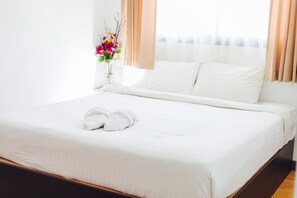 In-room safe, desk, free WiFi, bed sheets