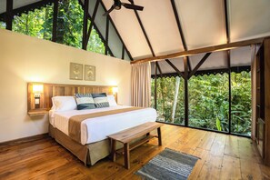 Signature Bungalow, 1 King Bed | Hypo-allergenic bedding, in-room safe, individually decorated
