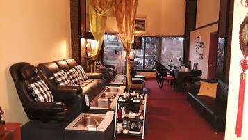 Lichaamsbehandelingen, gezichtsbehandelingen, manicures en pedicures