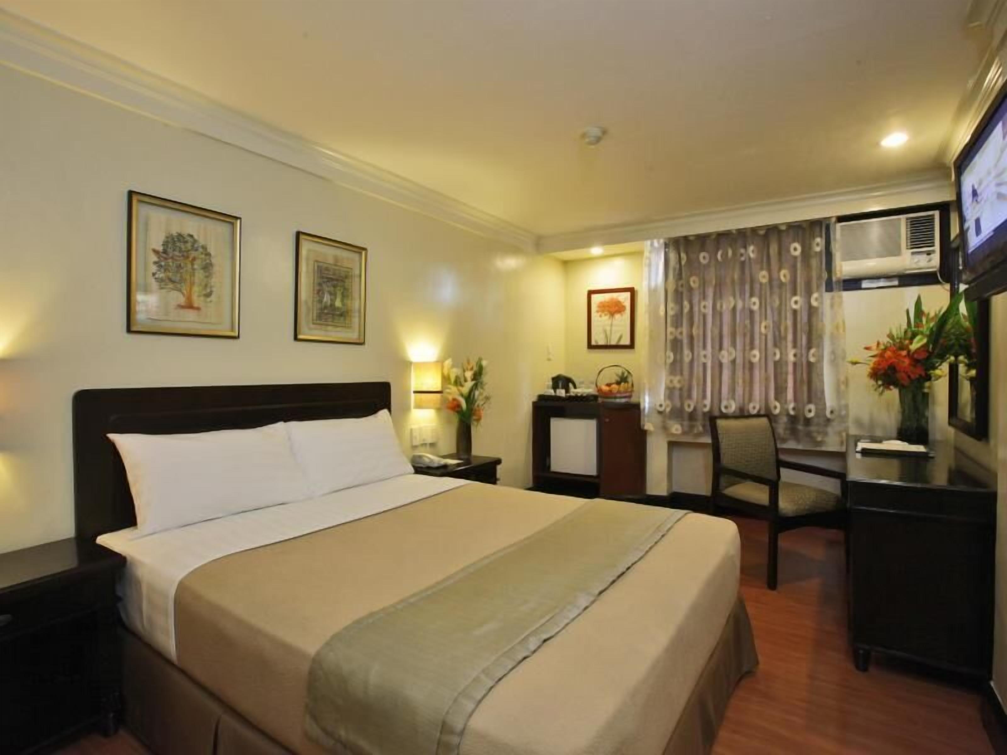 Minibar, in-room safe, rollaway beds, free WiFi