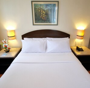 Premium De Luxe  | Minibar, in-room safe, rollaway beds, free WiFi - Fersal Hotel Malakas (Quezon City)