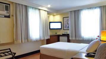Premium De Luxe  | Minibar, in-room safe, rollaway beds, free WiFi