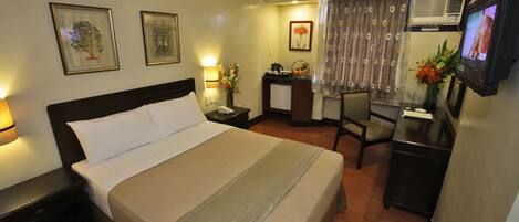 Deluxe Single Room, 1 Queen Bed | Minibar, in-room safe, rollaway beds, free WiFi