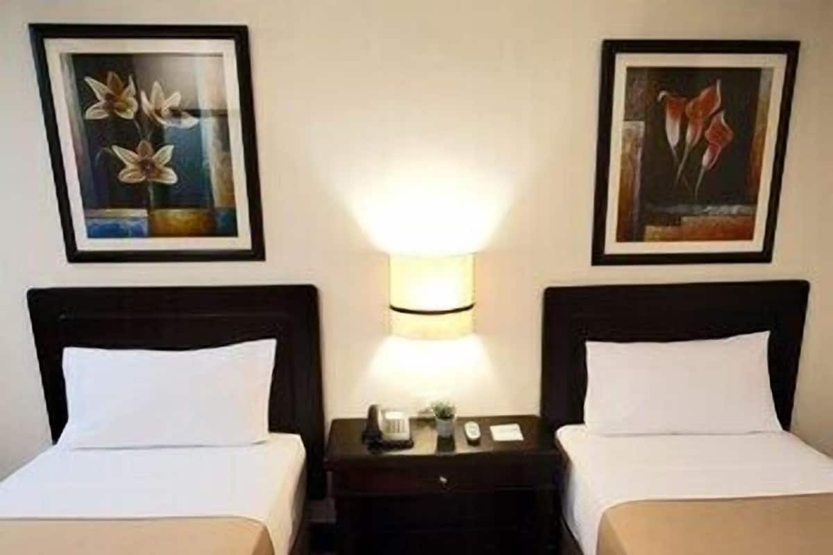 Minibar, in-room safe, rollaway beds, free WiFi