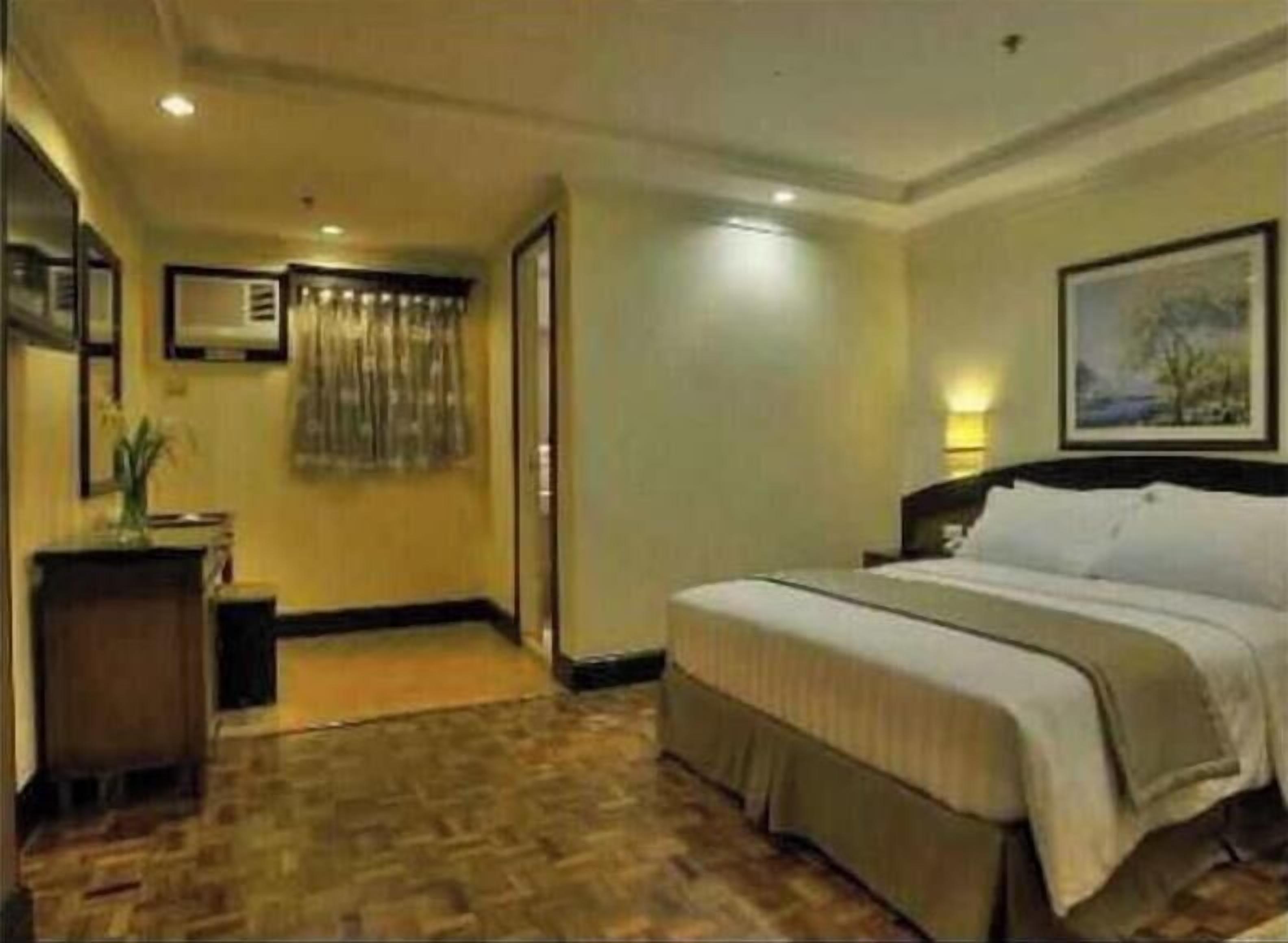 Minibar, in-room safe, rollaway beds, free WiFi