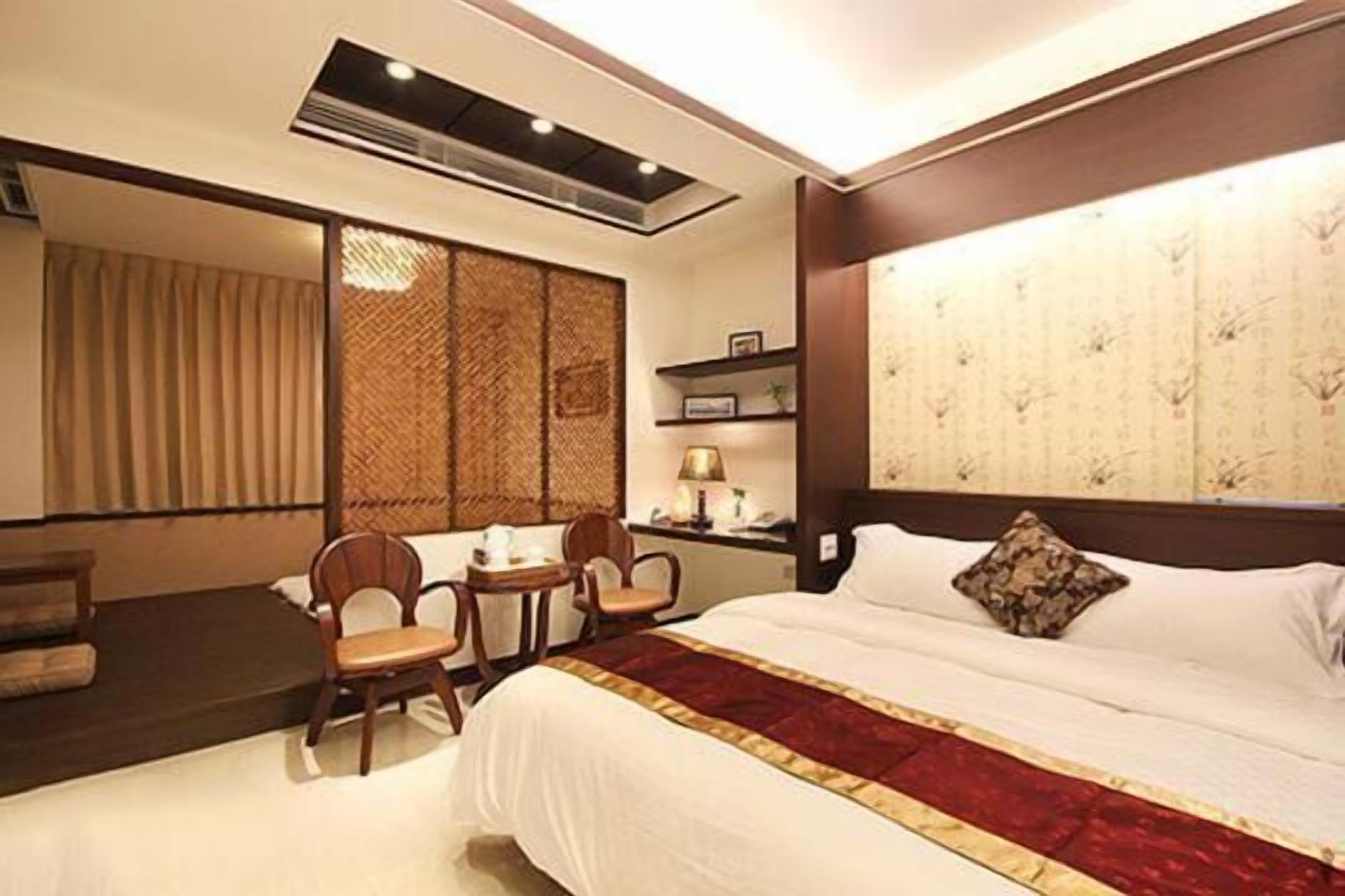 1 bedroom, premium bedding, down duvets, select comfort beds