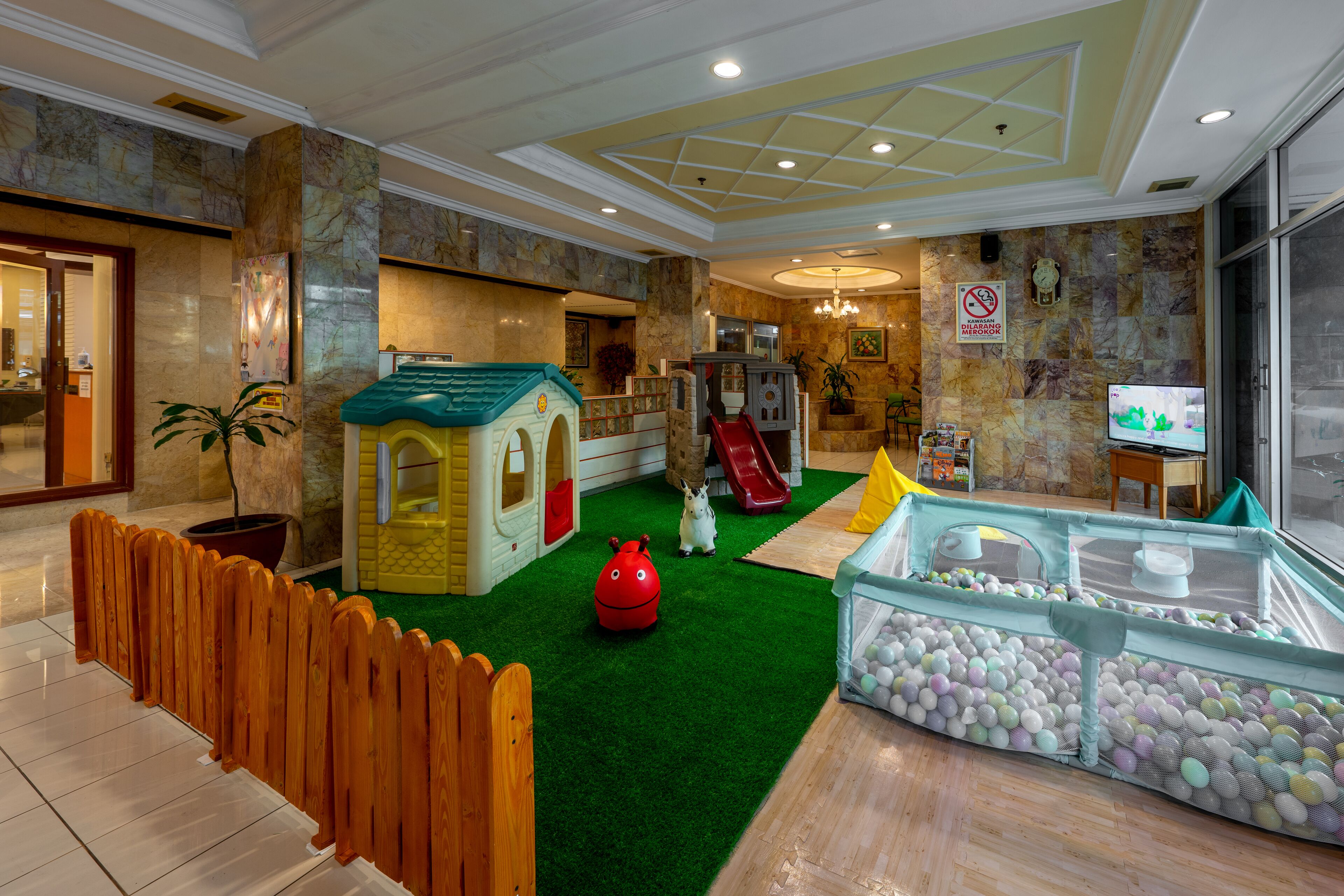 儿童活动区 - 室内