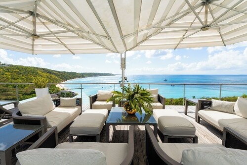 Ceblue Luxury Villas