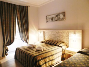 In-room safe, desk, free WiFi - Vatican Rome B&B (Rome)