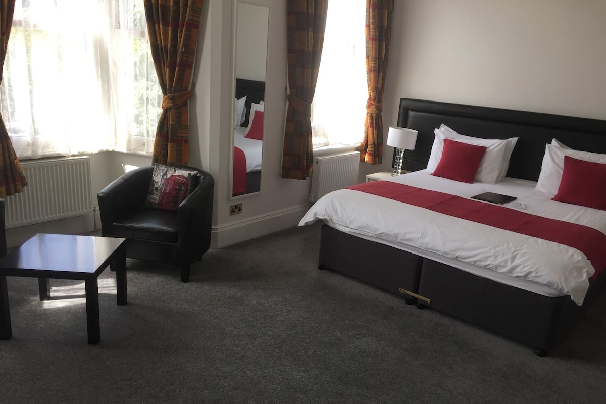 Twin Room, Ensuite (/ Superking Room 2 )