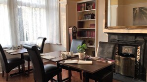 Restaurant - Croham Park Bed & Breakfast (South Croydon)