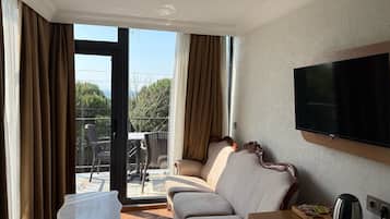 32-Zoll-LCD-Fernseher mit Satellitenempfang, Fernseher