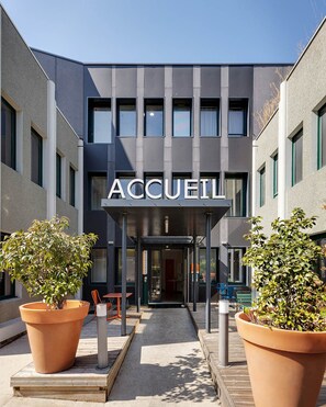Exterior - Montempô Apparthôtel Lyon Sud (Venissieux)