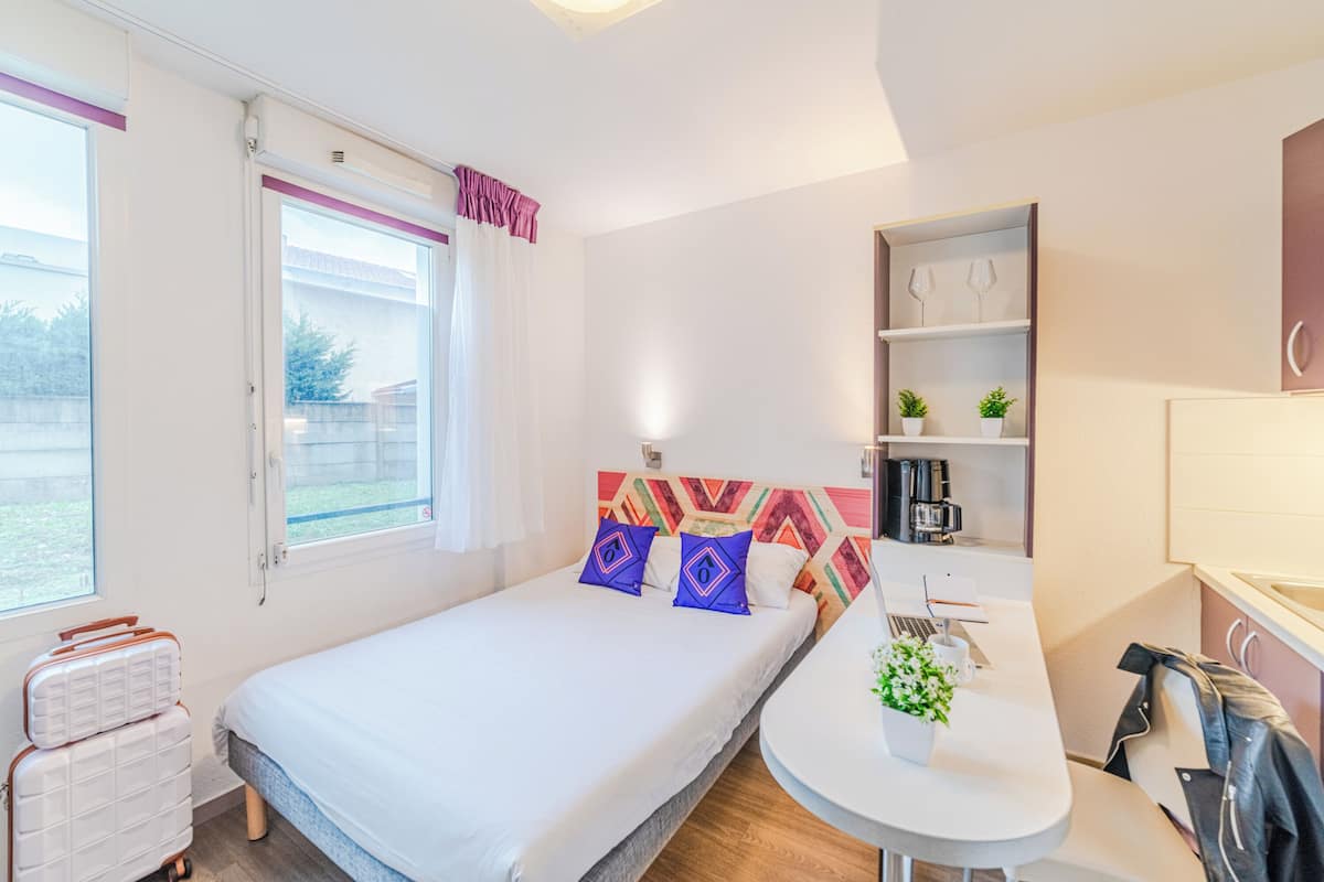 Standard Studio, 1 Double Bed (Lit Double) | In-room safe, individually furnished, desk, soundproofing